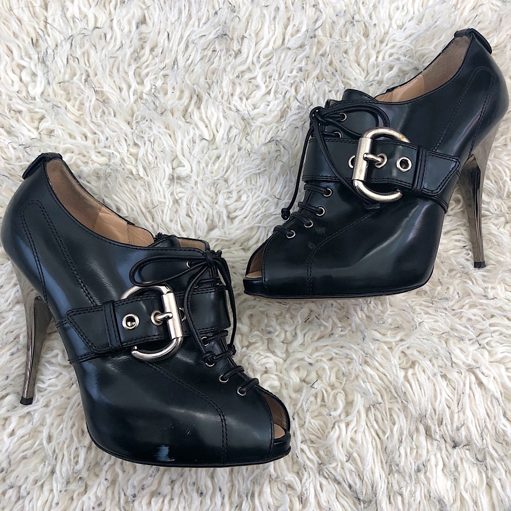 Giuseppe Zanotti - Peep-toe Lace-up Booties. Size: 8, IT 38